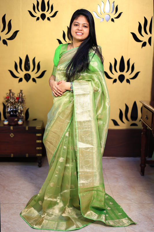 Smart Saree Style